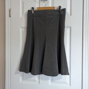 2/20$ 🛍️ Vogue Skirt Large